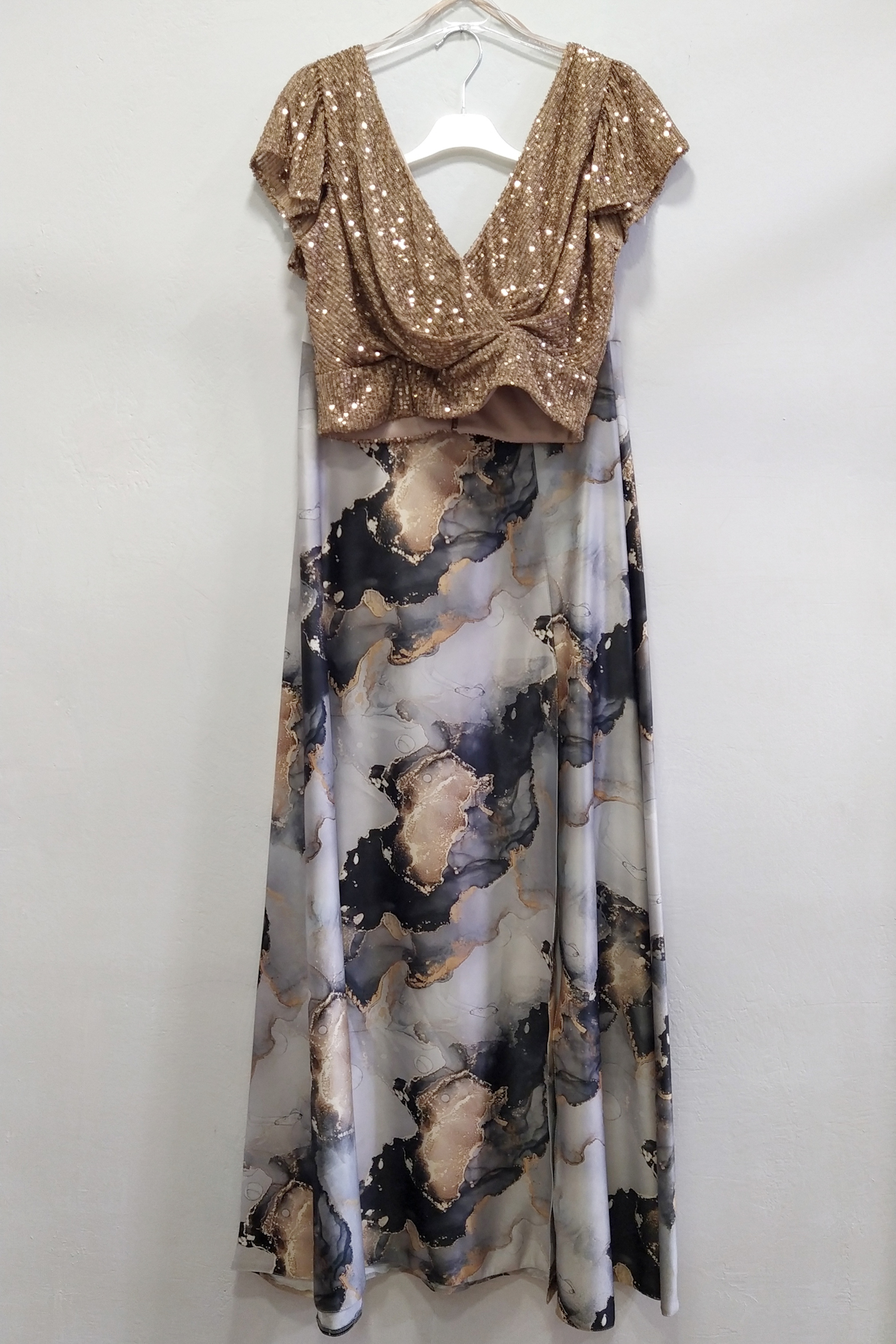 Σετ τοπ με φούστα SHINE2gether Σετ τοπ με φούστα SHINE2gether