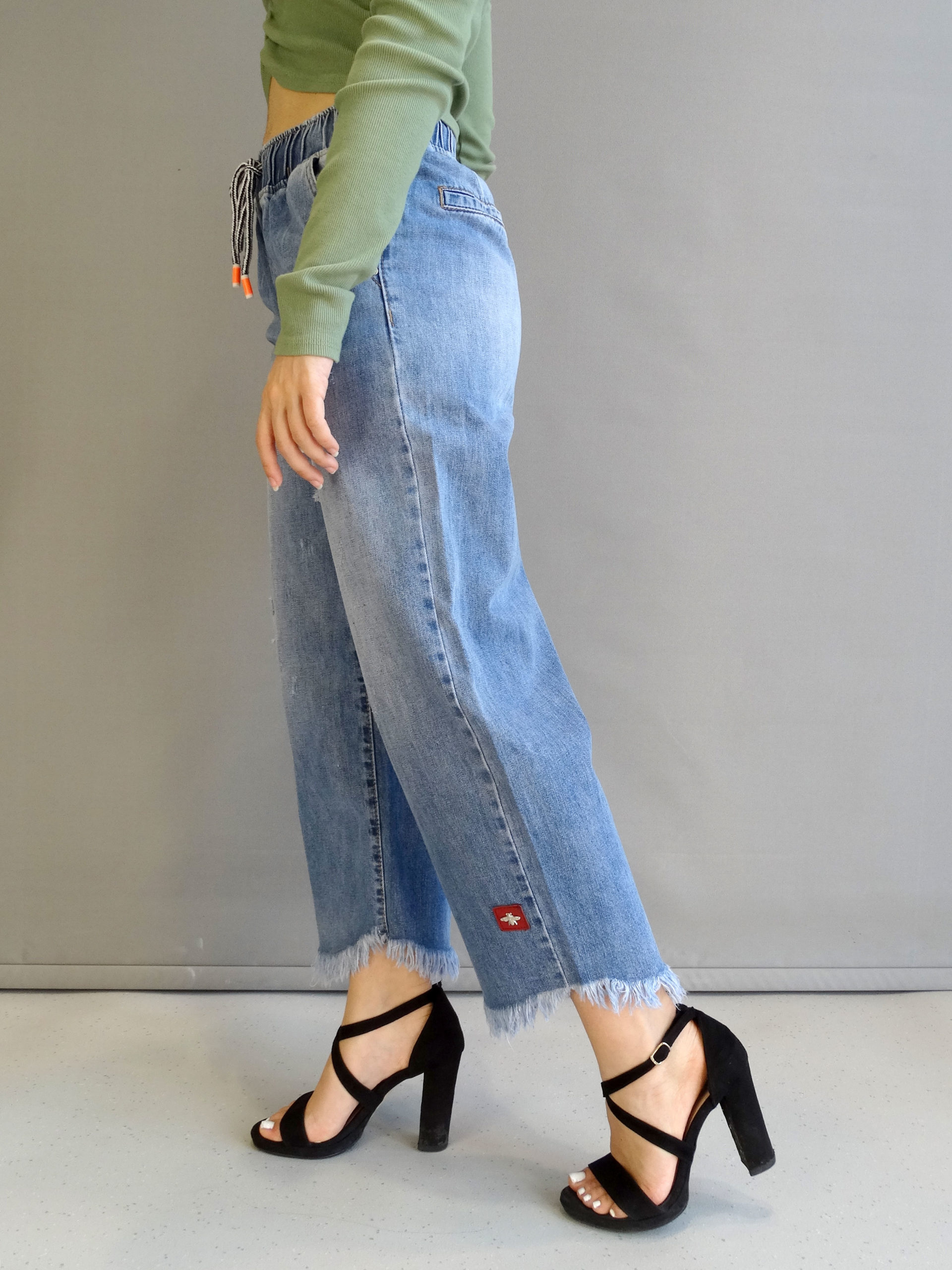 Παντελόνα Τζιν Κάπρι Παντελόνα Τζιν Κάπρι